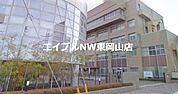 私立就実大学・短期大学 195m