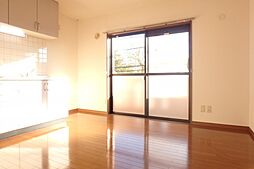 サンエールS 102 1階3DKのリビング/ダイニング