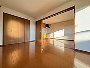 南側洋室6.8帖