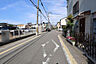 外観：前面道路　東向きに撮影