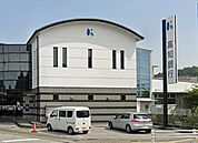 高知銀行十市支店（428m）