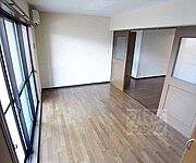 明るいお部屋となっております。