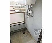バルコニーに洗濯機置き場です