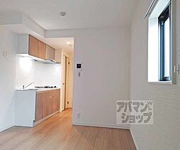 セレニティ伏見桃山 206 2階1LDKのリビング/ダイニング