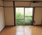 日差しが暖かいお部屋です