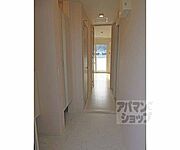 部屋までまっすぐな廊下