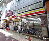 デイリーヤマザキ京阪桃山駅前店まで217m