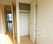 洋服も収納できますね。