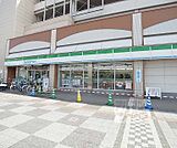 ファミリーマート長岡京駅前店まで200m
