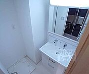ワイドな洗面台。