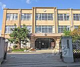 桃山中学校まで700m
