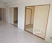 和室二部屋あります