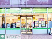 ニューデイズエドモント飯田橋 徒歩8分。 630m