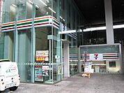 セブンイレブン千代田二番町店 96m