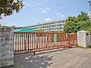 所沢市立山口小学校 590m