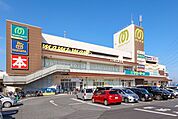 マミーマート所沢山口店 徒歩12分。 890m