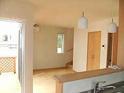 ウィズテラス医大東 A号棟 2階3LDKのリビング/ダイニング