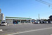 ファミリーマート東大宮五丁目店 650m