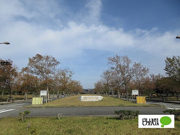 画像5:公園「ウチノ海総合公園まで650m」