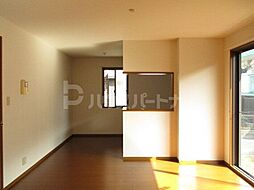 リビングタウンみのり台A棟 1階2LDKのリビング/ダイニング