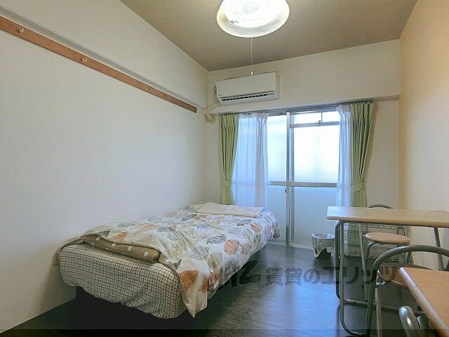 寝室
