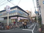 セブンイレブン　御幸町六角店まで30メートル
