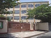 小野小学校まで750メートル