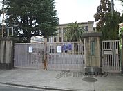 二条中学校まで710メートル