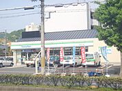 ファミリーマート　銀閣寺白川通店まで300メートル