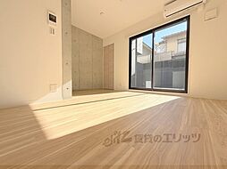 京都市営烏丸線 北大路駅 バス13分 玄琢下下車 徒歩1分の賃貸マンション 1階ワンルームのリビング/ダイニング