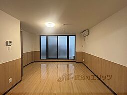 JR山陰本線 太秦駅 徒歩10分の賃貸マンション 地下1階1Kのリビング/ダイニング