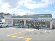 ファミリーマート　梅津段町店まで60メートル