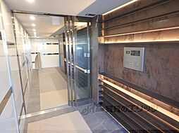 7 / 18