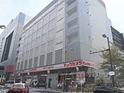 ビックカメラ　ＪＲ京都駅店まで2500メートル