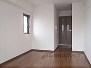 角部屋で出窓があります