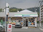 ファミリーマート　上桂山田口店まで210メートル