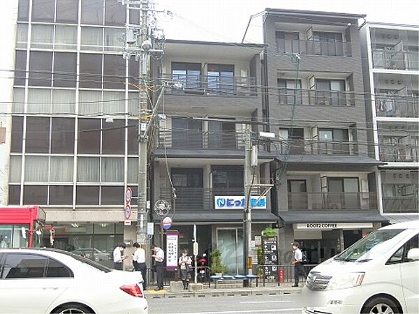 京都府京都市下京区七条通大宮西入花畑町(賃貸マンション1K・1階・25.60㎡)の写真 その1