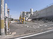 イズミヤ　伏見店（北入り口）まで500メートル