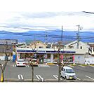 コンビニ「ローソン長野稲田三丁目店まで819ｍ」