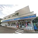 コンビニ「ローソン長野富竹店まで597ｍ」