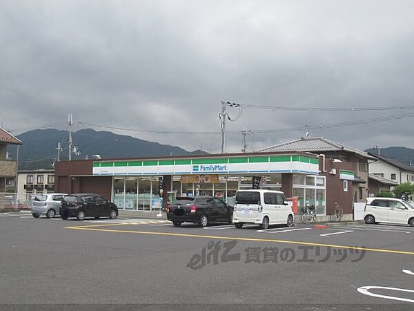 画像21:ファミリーマート　貴生川駅前店まで600メートル