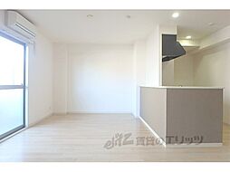 JR東海道・山陽本線 守山駅 徒歩27分の賃貸マンション 1階2LDKのリビング/ダイニング