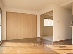 JR東海道・山陽本線 草津駅 徒歩15分の賃貸マンション 4階2LDKのリビング/ダイニング