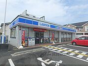ローソン　栗東市綣5丁目店まで800メートル