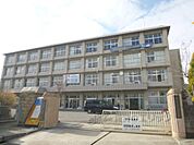 打出中学校まで1800メートル