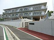 朝霞市立朝霞第四小学校 徒歩7分。 550m