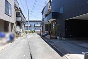 前面道路含む外観