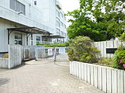 小学校「小田原市立下府中小学校まで968m」