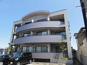 山形県山形市南三番町（賃貸マンション1LDK・1階・31.92㎡） その1