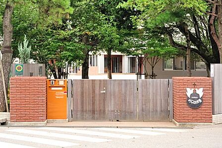 幼稚園、保育園「めぐみ保育園まで350m」
